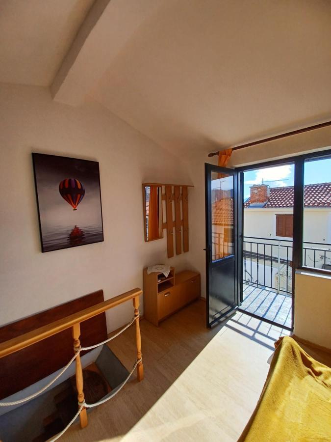 Apartment Mondo Baska  Bagian luar foto