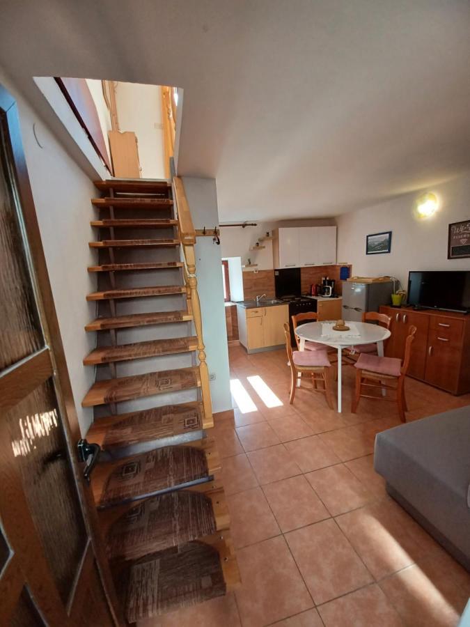 Apartment Mondo Baska  Bagian luar foto